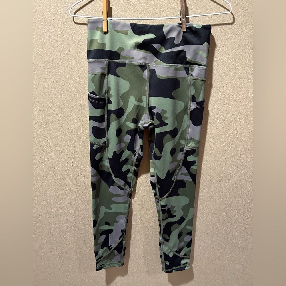ZYIA‎ Camo Leggings